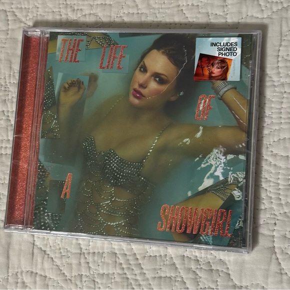 THE LIFE OF A SHOWGIRL CD + HAND SIGNED PHOTO 1 - Picture 2 of 2